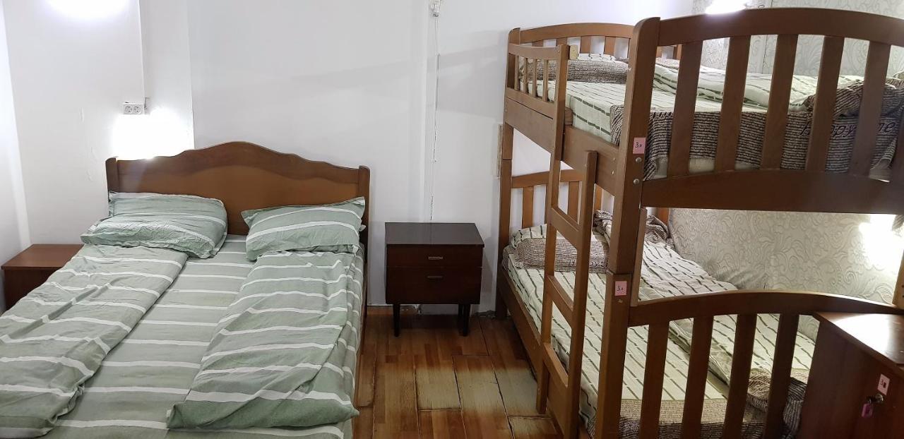 Backpackers Hostel Тбилиси Экстерьер фото