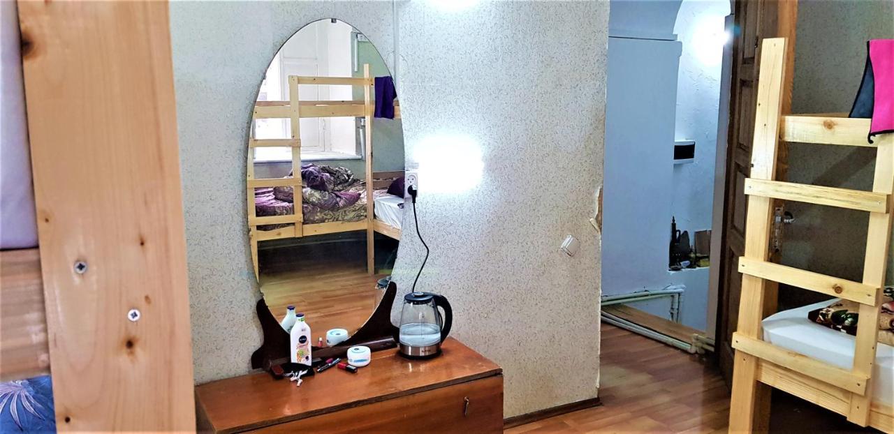 Backpackers Hostel Тбилиси Экстерьер фото