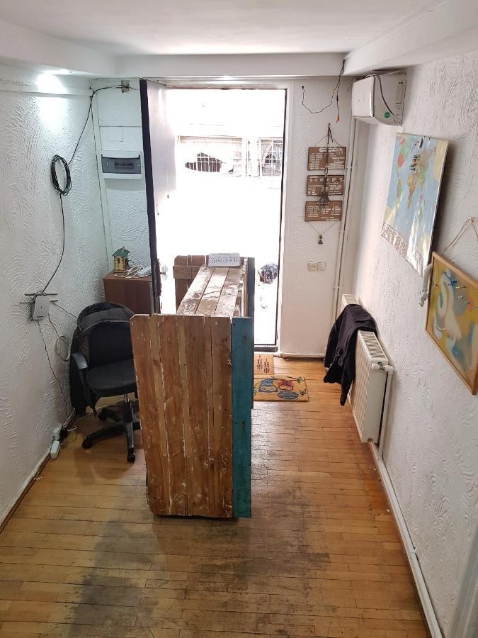 Backpackers Hostel Тбилиси Экстерьер фото